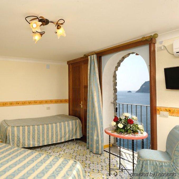 La Locanda Del Fiordo Furore Habitación foto